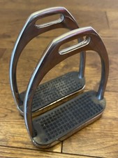 4 1/2" Edelstahl Fillis Eisen Steigb&uuml;gel mit schwarzen Gummiprofilen