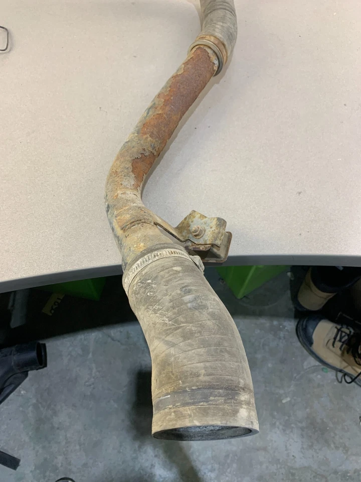 Isuzu NPR Truck Exhaust Pipe - Image 4 of 4