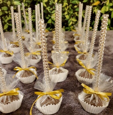 12 Cake Pops - Treats - Cake - Dessert - Snacks - Wedding - Birthday - Party Sup
