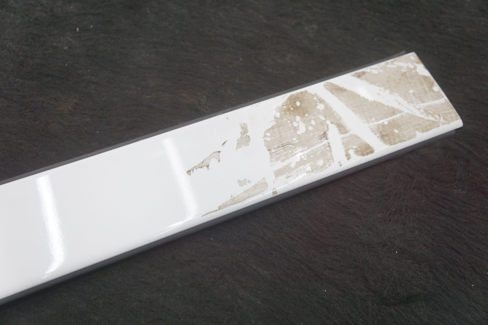 Front Windshield Top Center Trim 51137226083 Rolls Royce Ghost Series I 2009-14