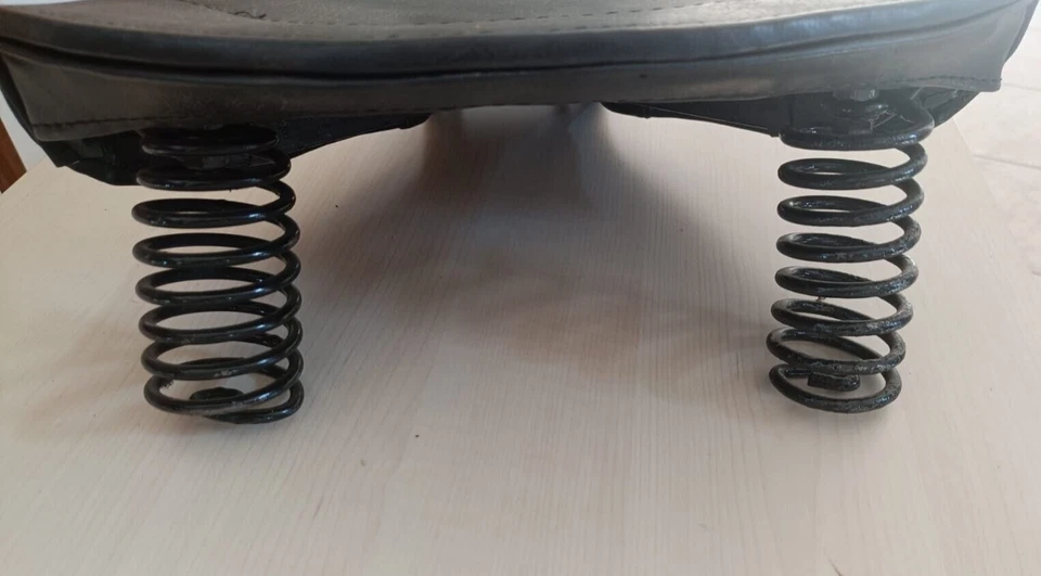 SELLA per Moto Guzzi Airone 250 13 molle originale d'epoca CONSERVATA - Immagine 4 di 4