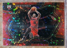 2022-23 Panini Select #205 Demar DeRozan Courtside Red Disco Prizm 10/49 Bulls