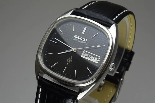 Vintage 1979 JAPAN SEIKO LOAD QUARTZ 8243-5010 4Jewels Quartz.