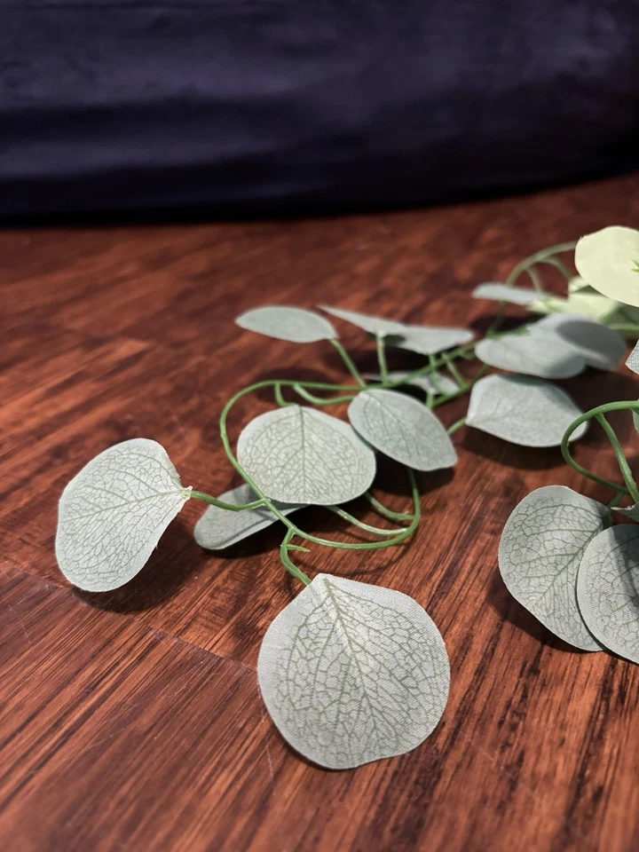 Guirnalda de eucalipto artificial CQURE 45 piezas tiras de 7 pies Foto 3 de 3