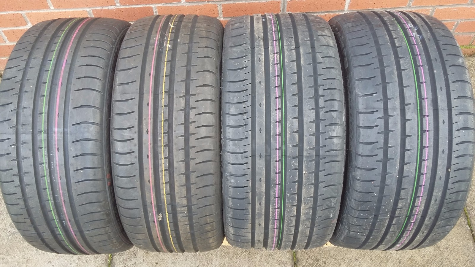 4 x 19"" ACCELERA 2 X 285/35ZR19 103Y + 2 X 255/40ZR19 100Y EXTRA LOAD TYRES !