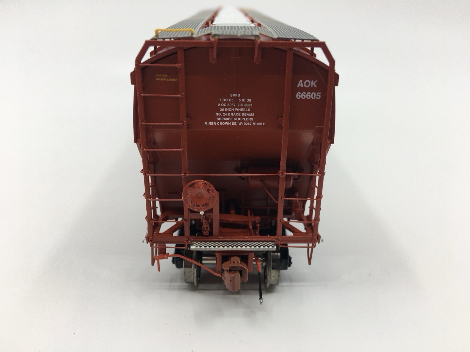 HO ScaleTrains AOK Greenbrier (Gunderson) 5188 cf Covered Hopper #66605