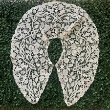 Incredible Antique English Or Irish Soft Cotton White Floral Large Lace Collar
