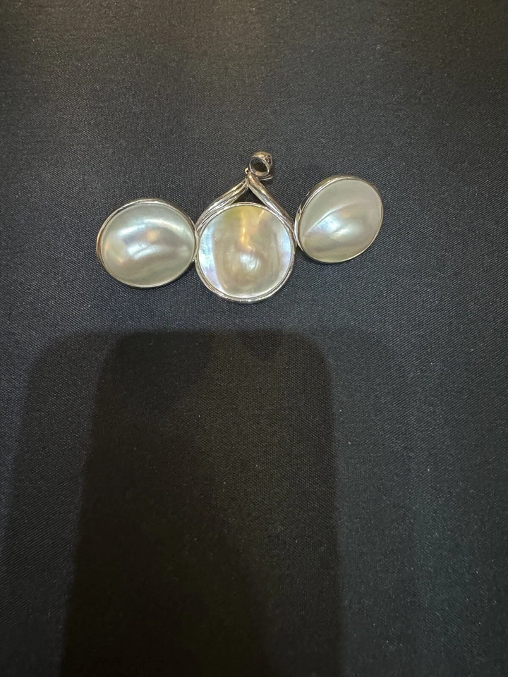 Juego de Pendientes de Perlas Blister con Colgante de Perlas Blister en Oro Blanco 14 K Foto 4 de 4
