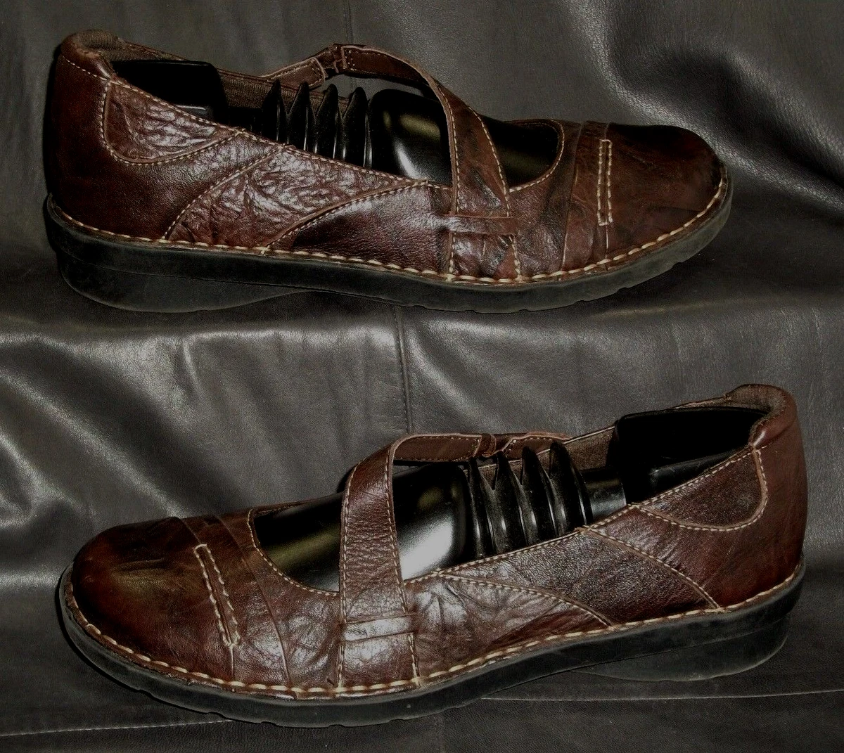 Clarks pumps store brown