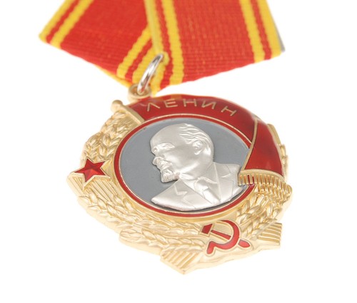 WWII Russian Soviet Union CCCP Order Of Lenin Medal Badge With Ribbon - Picture 2 of 3