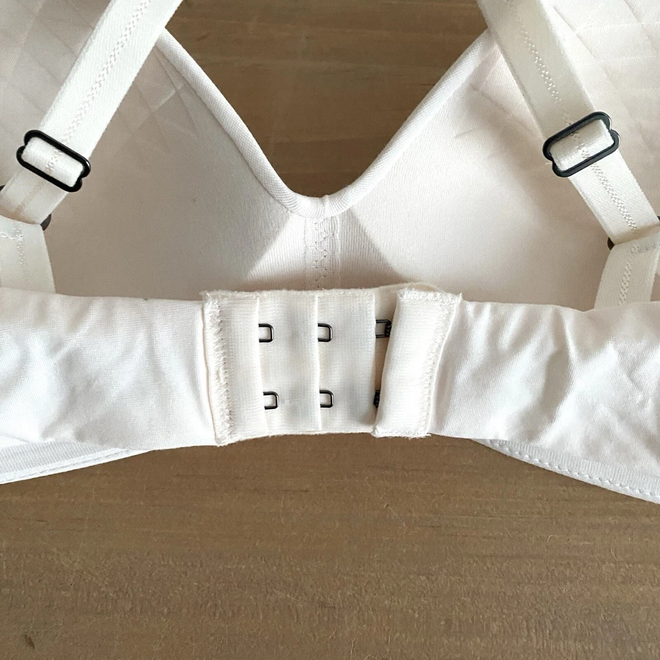 Sujetador para mujer Sloggi sin aros suave moldeado copa serenidad marfil talla 38B Foto 3 de 4