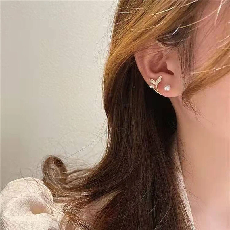 Women Two Wearing Small Ear Studs Elegant Fish Tail Earrings