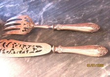 COUVERT DE SERVICE A POISSON