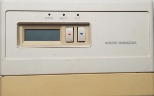 White Rodgers digital programmable thermostat 1F82-51