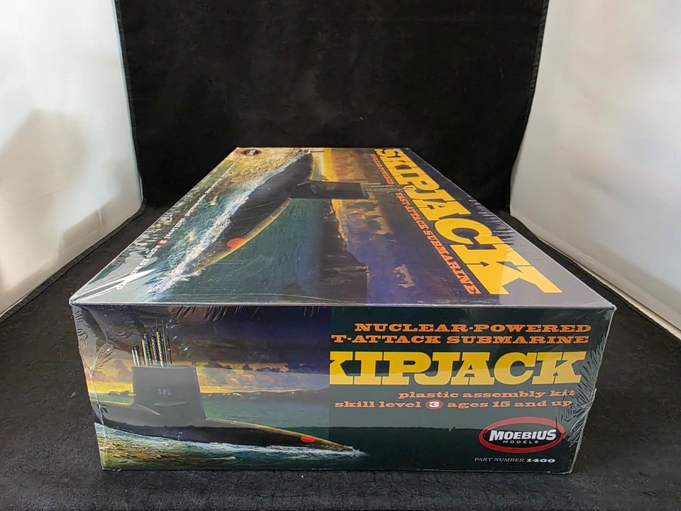 Monogram Skipjack Moebius USS Skipjack Nuclear Powered Submarine 1:72 Scale Plastic Model ...
