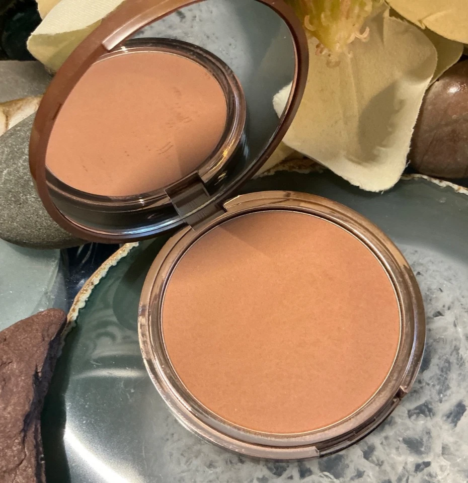 Urban Decay Beached Bronzer SUN-KISSED 0.31 oz  / 9.0 g DISCONTINUED - Image 3 of 4