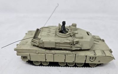 2005 Unimax Toys Bravo Team M3A2 Bradley Desert Camouflage M1 Abrams Tank 1/72