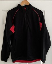 Mikropolar (Phase One) Czarny/Czerwony z kieszeniami zapinanymi na zamek błyskawiczny Przełączanie w kieszeni / Duży.