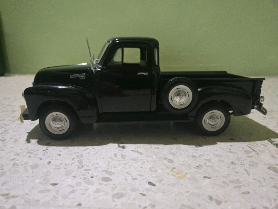 Chevrolet Pick Up 1953 1/18 Black - Image 2 of 4