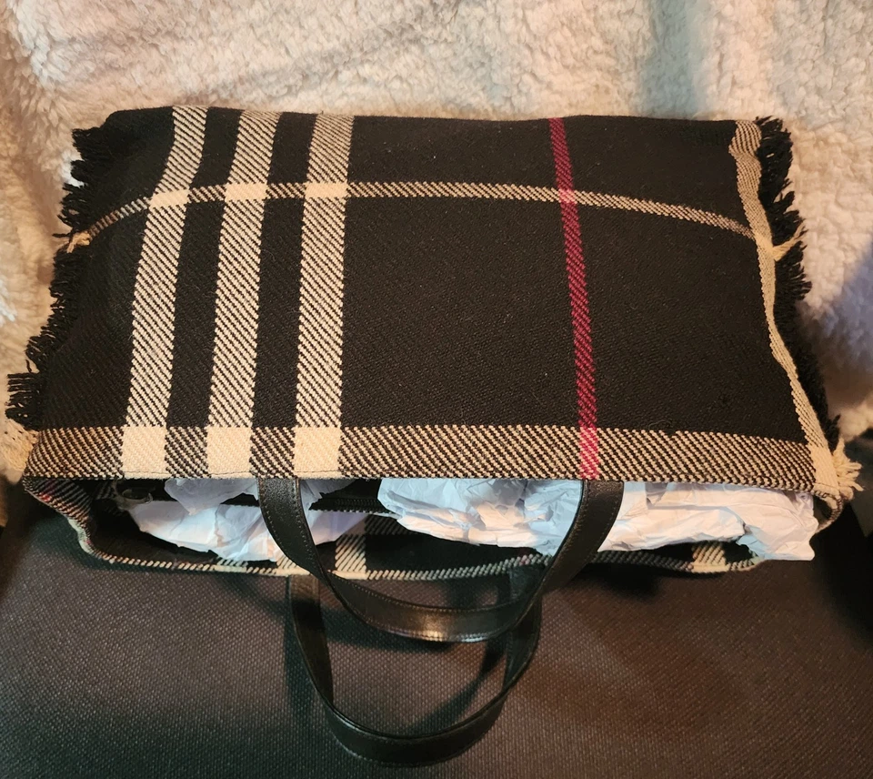 BURBERRY (London)- Wool Checkered Tote Bag Black with Nova Check Stipes - Image 2 of 4