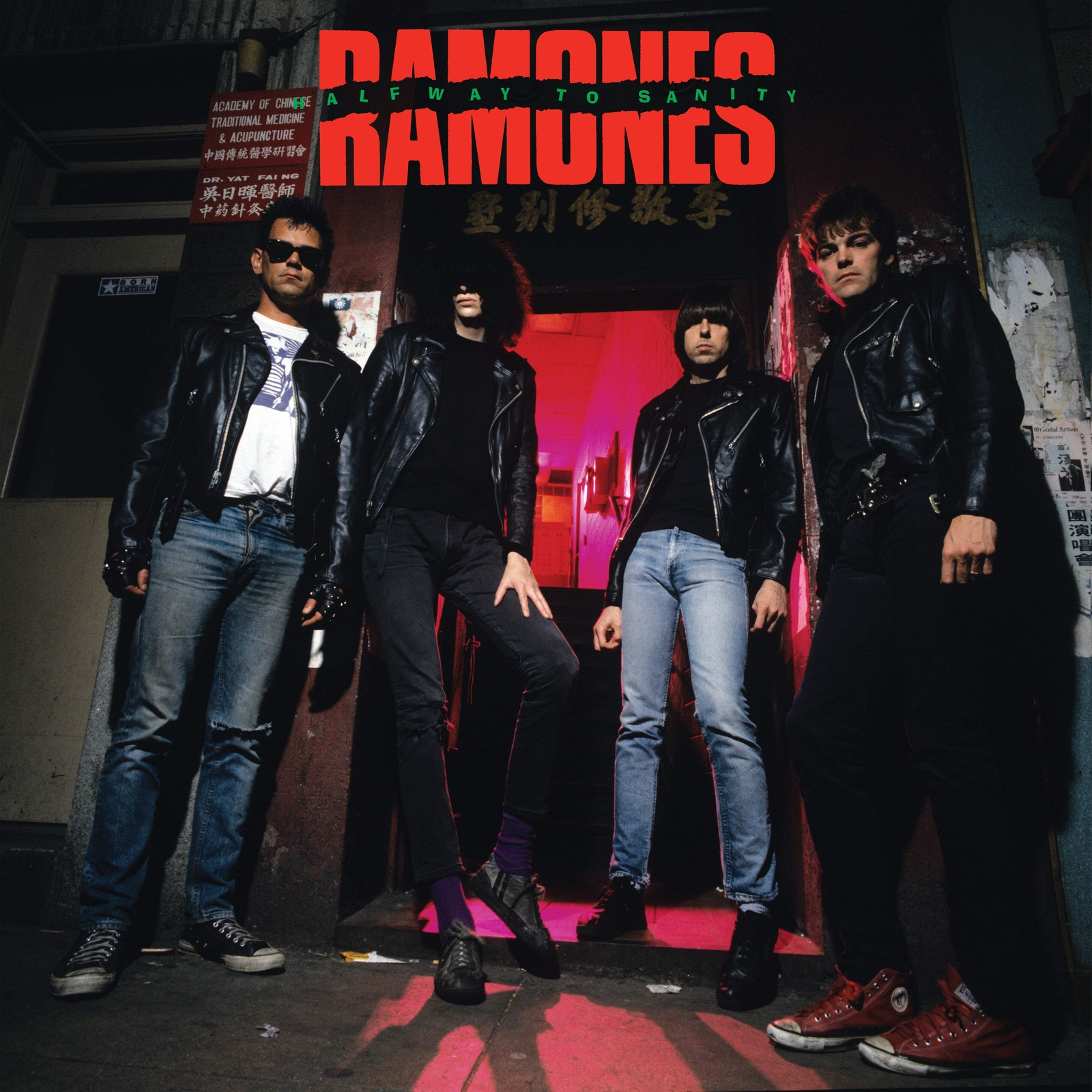 Ramones - На полпути к безумию [Rhino, Начинай слушать прямо сейчас, 2025]