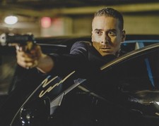 Kirk Acevedo Arrow Autographed Signed 8x10 COA #ED6