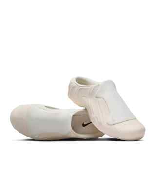 Size 10.5 - Nike Clogposite Light Orewood Brown for sale Size 10.5 - Nike Clogposite Light Orewood Brown for sale