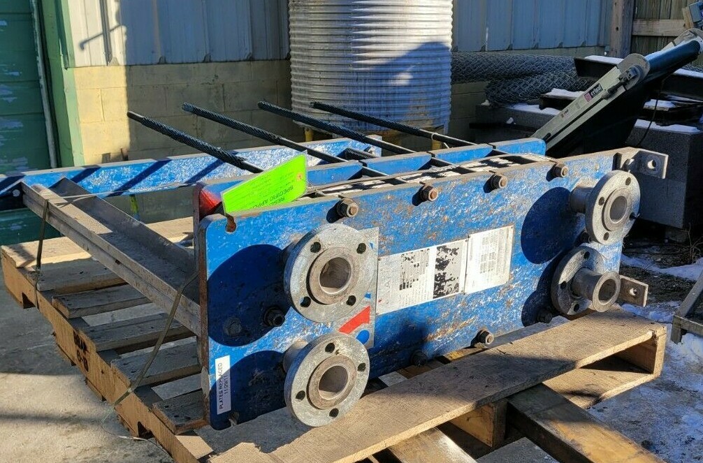 APV Invensys SR2 M-12 Industrial Heat Exchanger 122 Plate 300* F