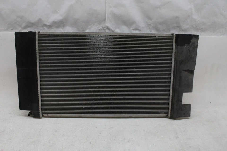 Radiador de refrigeración del motor SCION IM Toyota Prius 2016 1,8 L OEM 16 | 10-15 Foto 2 de 4