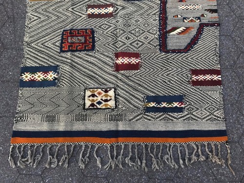 Moroccan Rug Carpet Berber Picasso - Tribal Motif - Modern Design - 7'2" x 3'10" - Picture 3 of 12