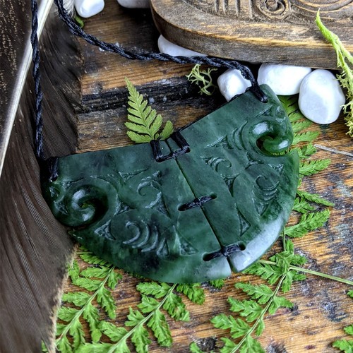 Collier Pendentif Double Koru En Jade Néphrite Sculpté - Marque 81stgeneration - Vert - Longueur 84 Cm