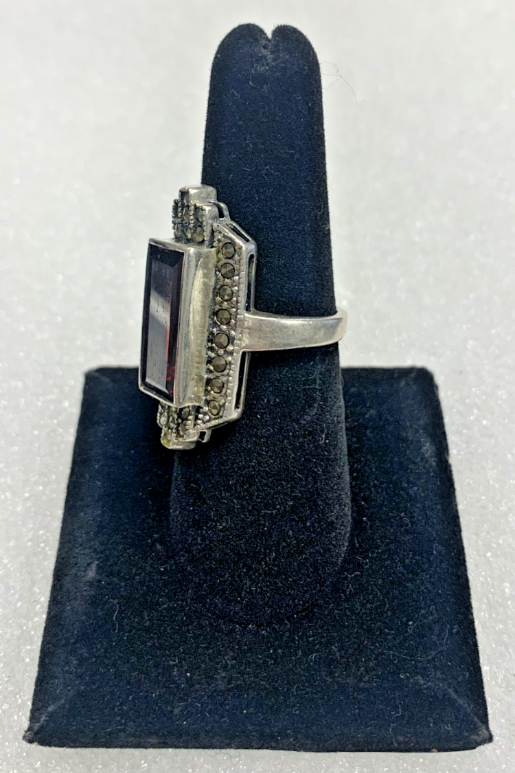 Sterling silver ring w/ rectangular red garnet ge… - image 2