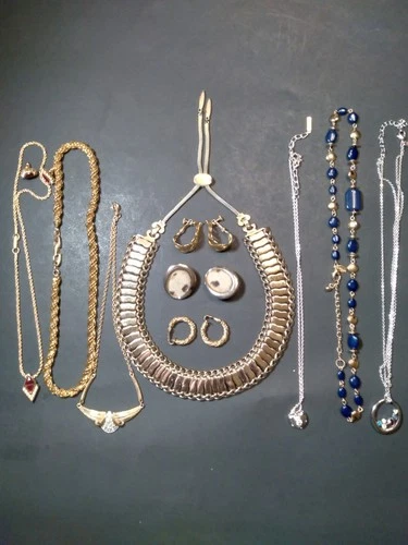 Costume Jewelry Vintage Lot Of 10  ( ALL SIGNED )