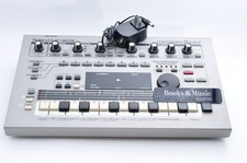 Roland MC-303 Groovebox Sequencer Made in Japan 1996 con adattatore funzionante ZI72126