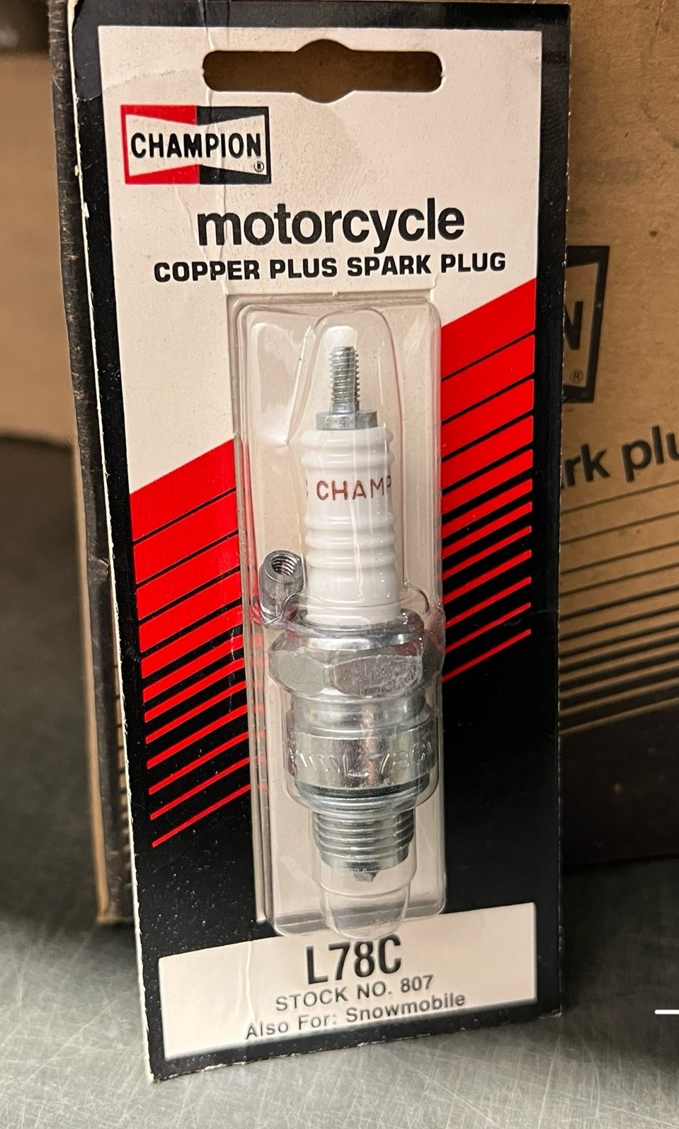 L78C Champion Spark Plug NEW