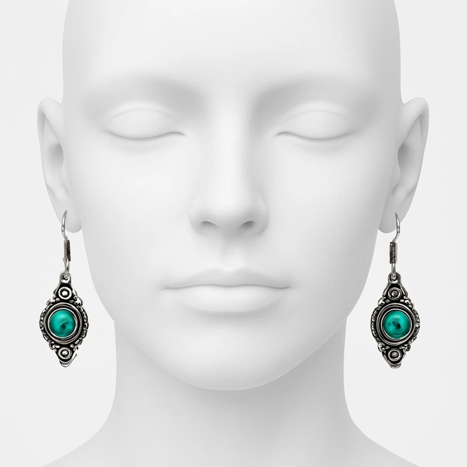 Orecchini in ottone stile vintage pietra rossa intarsiata finitura argento... - Immagine 3 di 4