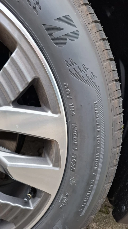 1 Satz = 4 Stk. Reifen  Bridgestone Turanza  235/50 R19 99V  M+S (neuwertig) - Bild 3 von 4