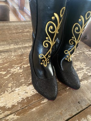 gold fancy dress boots Fancy Gold Cowboy Boot Heel Guards WX-46