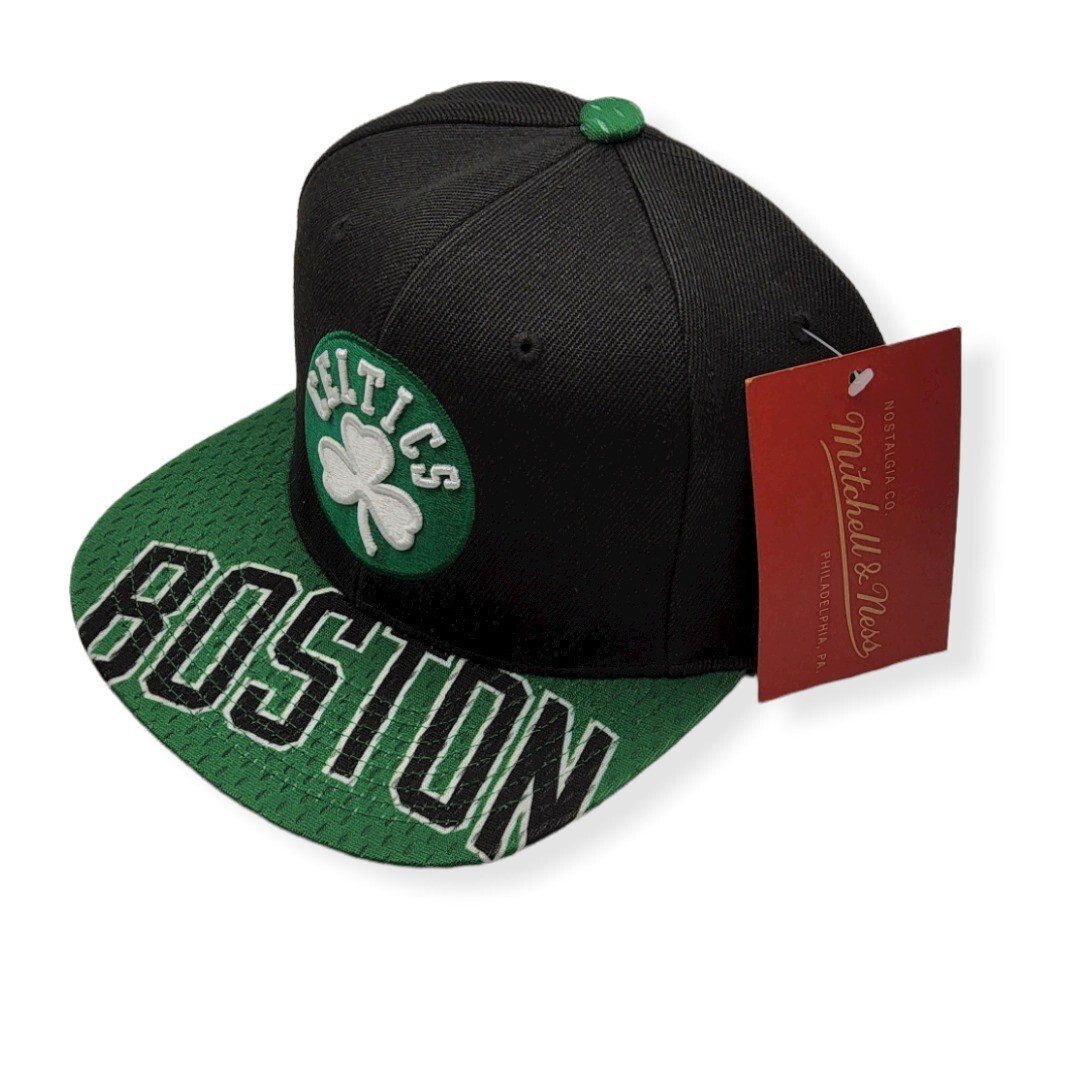 Mitchell & Ness Boston Celtics Snapshot Clover Logo  display picture 2