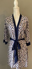 Laura Ashley 34 inch Women's Robe, floral size medium