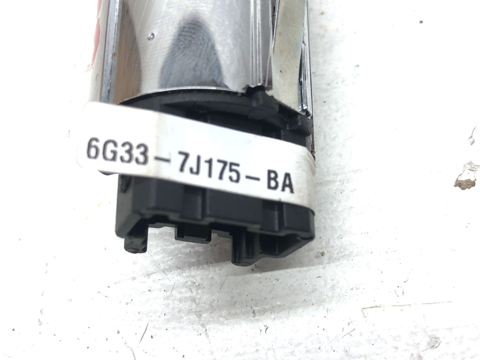 2011-2014 ASTON MARTIN RAPIDE TRANSMISSION REVERSE GEAR BUTTON 6G33-7J175-BA OEM