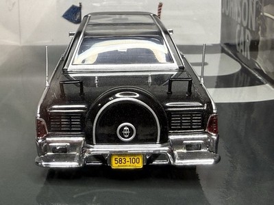 Minichamps 1:43 '64 Lincoln Continental X-100 Quick Fix LBJ