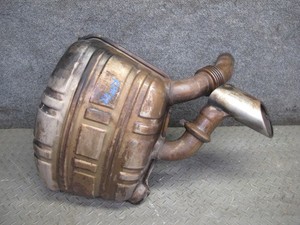 1999-2001 PORSCHE 911 996 3.4L A/T REAR RIGHT EXHAUST MUFFLER W TIP 99611113153