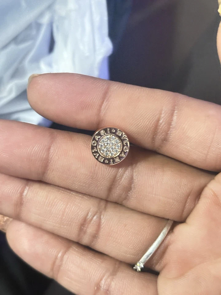 Aretes Bvlgari BVLGARI BVLGARI oro rosa de 18 k pavé de diamantes 0,09 quilates Foto 4 de 4