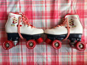 Vintage 1980’s Strawberry Shortcake youth roller skates size 13J