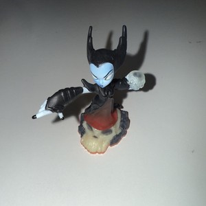 Figurine Skylanders Giants : Cynder  Glow in the Dark E