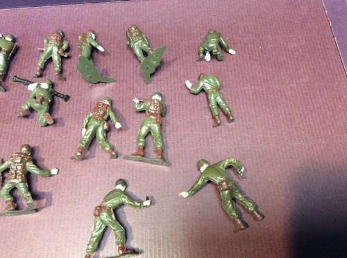 LOT OF 16 Revell or MONOGRAM WW II AMERICAN ARMY INFANTRY #3 - Picture 6 of 7