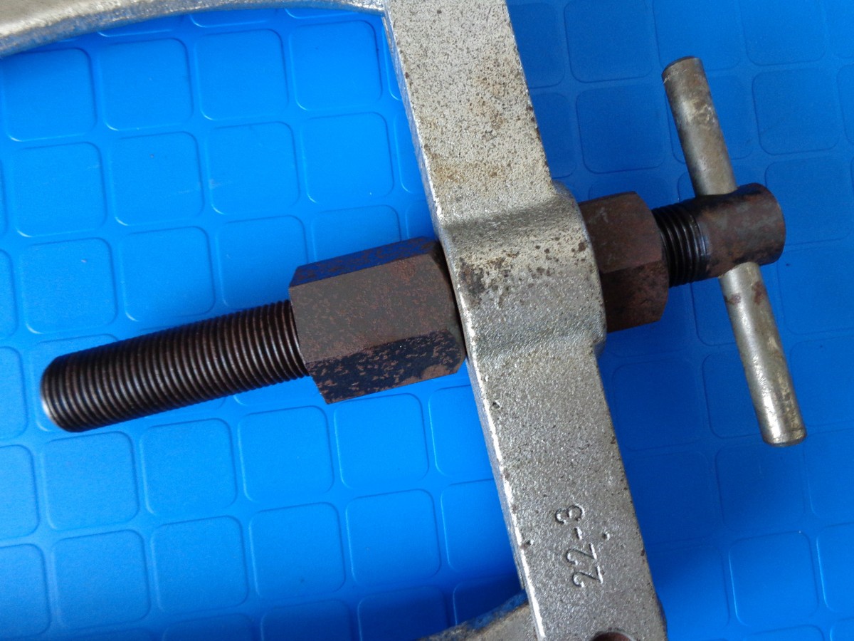 Mercedes Benz counter stay special tool 000589353300 OEM NOS Kukko  