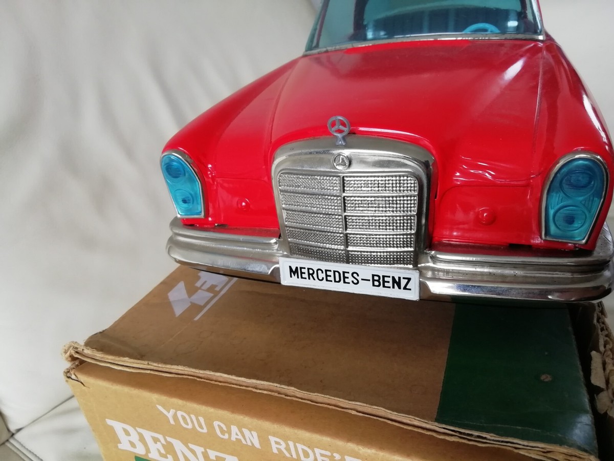 Ichiko Mercedes Benz 300SE Friction Tin Toy Tin Japan 60cm in Box