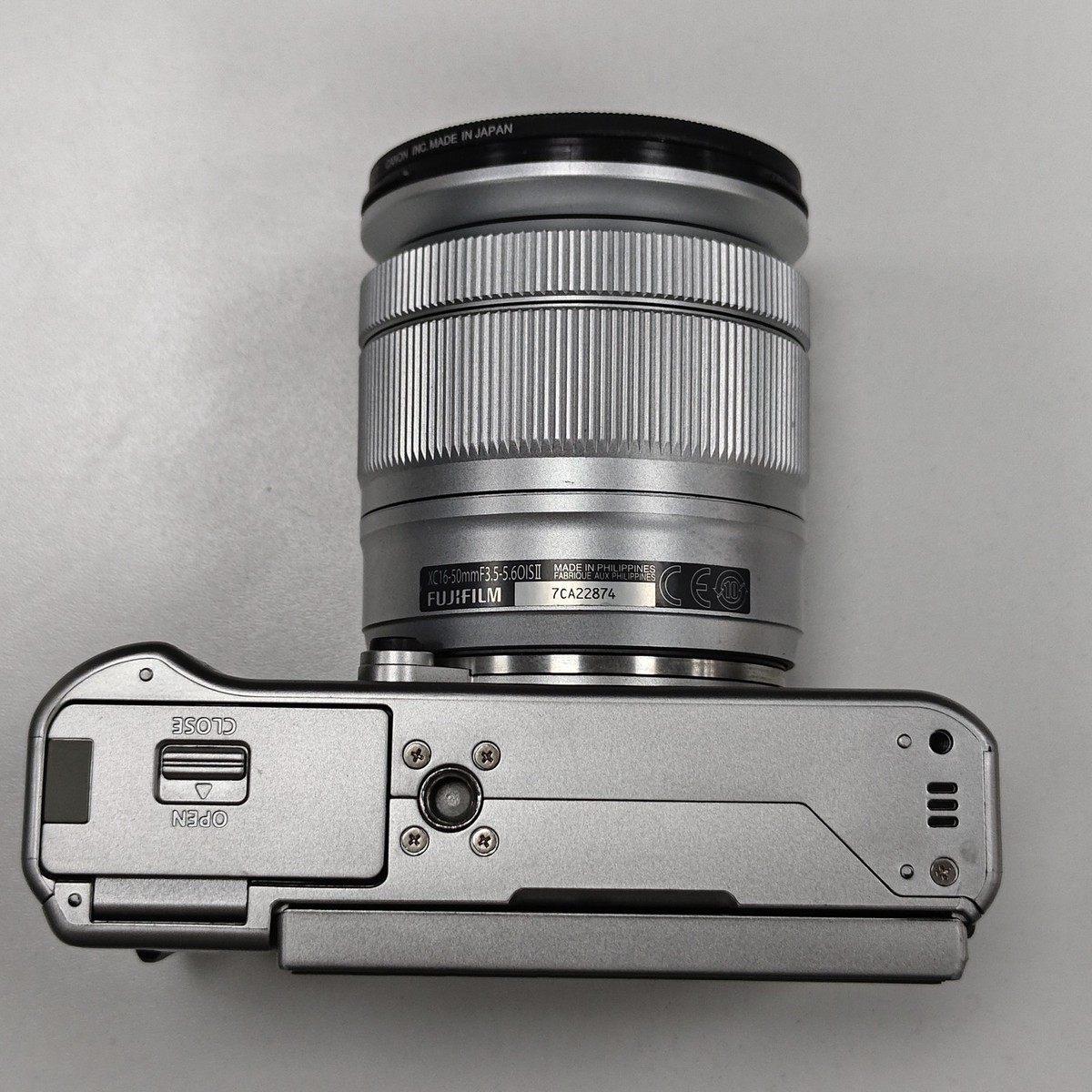 Fujifilm Fuji X Series X-A10 Silver Mirrorless Digital Camera with Fujifilm Fuji X Series X-A10 Silver Mirrorless Digital Camera with